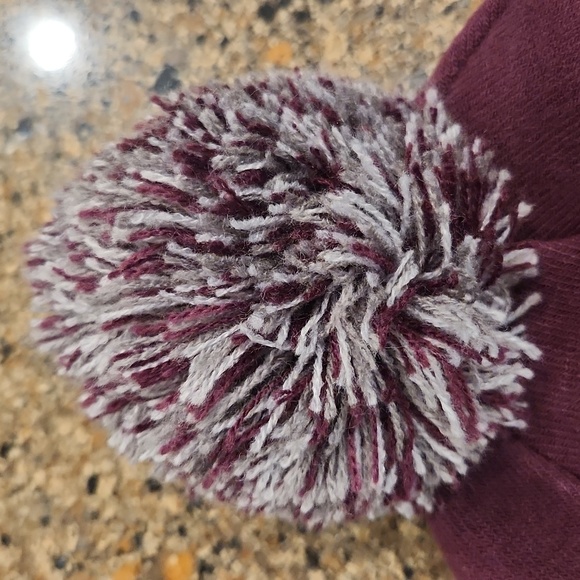 Under Armour Hat Womens - Picture 5 of 9